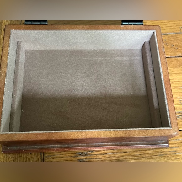 Jewelry Box - Picture 5 of 6